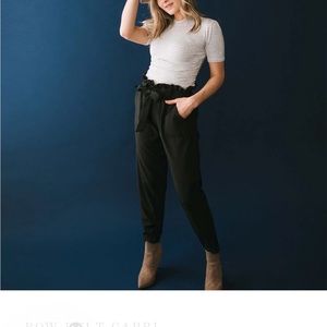 Albion fit Bow Belt Capri pants size small